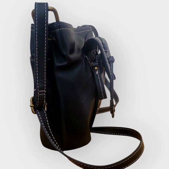 b.o.c. Black Contrast Stitching Organizer/Phone Pocket Crossbody Bag - Picture 2 of 12